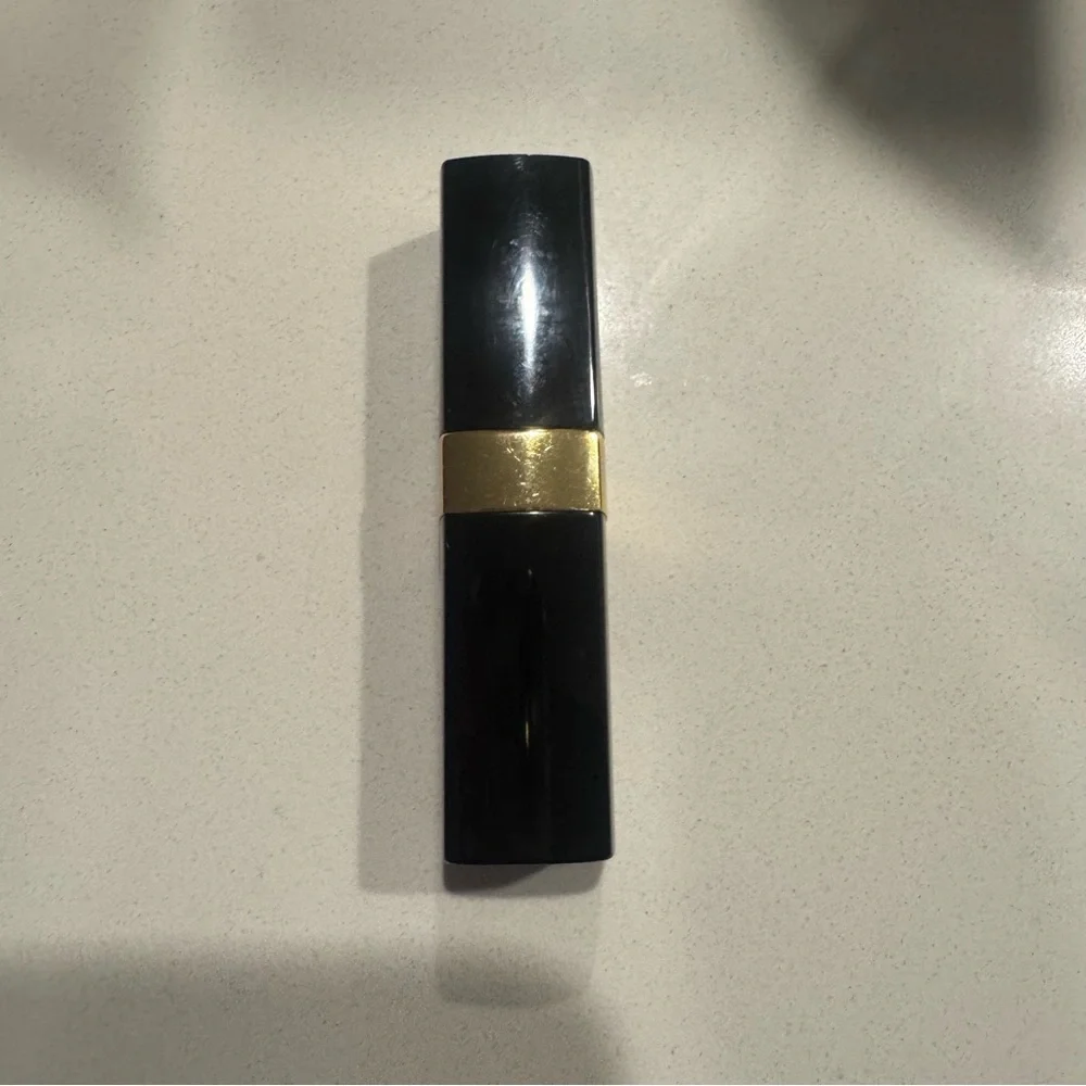 Chanel Rouge Coco Flash 54 Boy - Picture 3 of 5